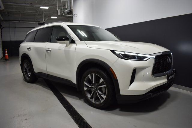 Used 2025 INFINITI QX60 Luxe w/ Vision Package image 7