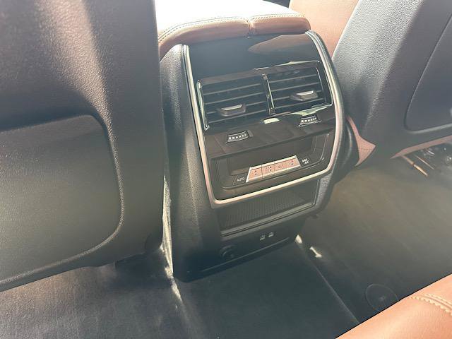 Used 2024 BMW X5 xDrive40i w/ Premium Package AWD/4WD image 22