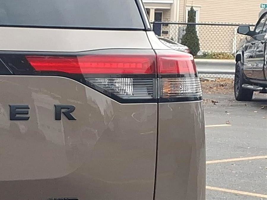 Used 2023 Nissan Pathfinder Rock Creek image 12