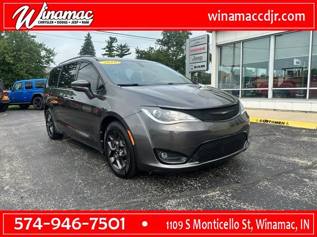 Used 2019 Chrysler Pacifica Limited w/ S Appearance Package FWD image 1