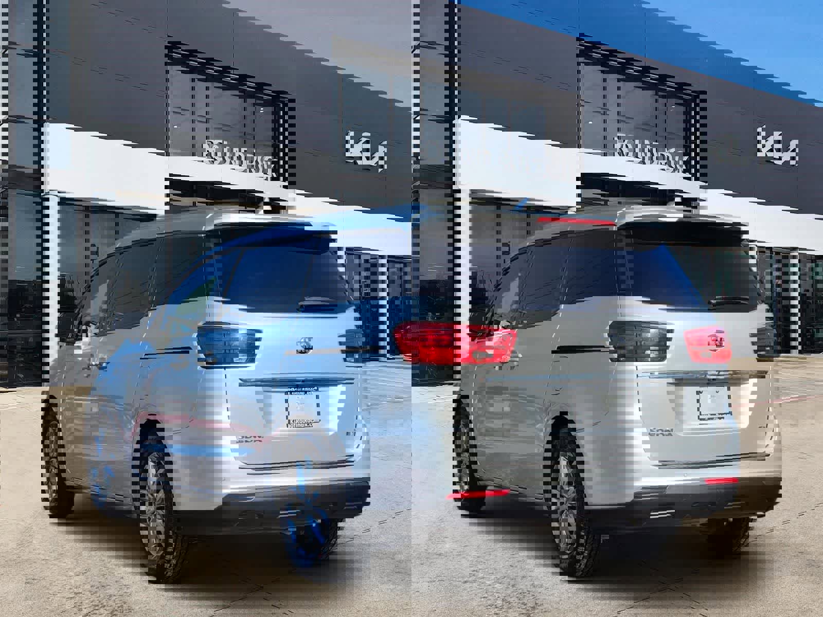 Used 2019 Kia Sedona EX FWD image 6