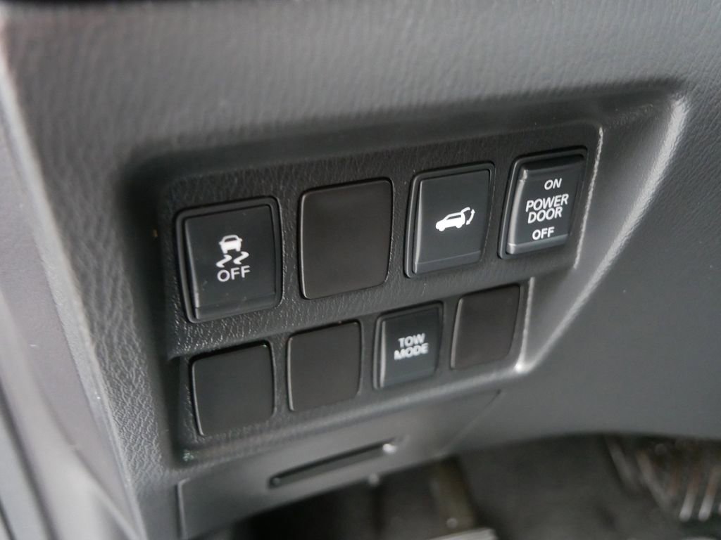 Used 2014 Nissan Pathfinder SL AWD/4WD image 16