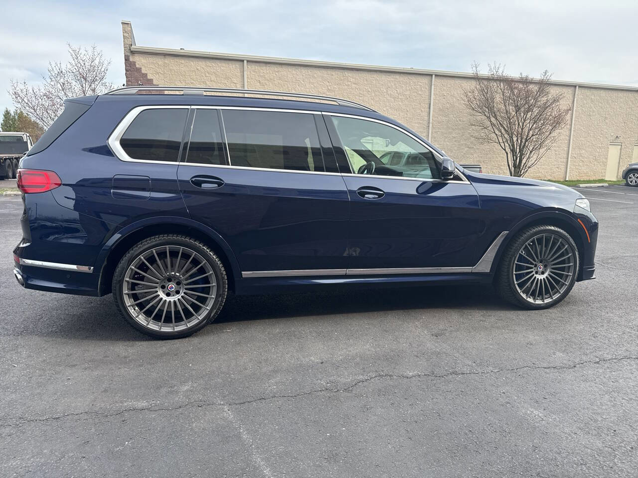 Used 2021 BMW ALPINA XB7 AWD/4WD image 9