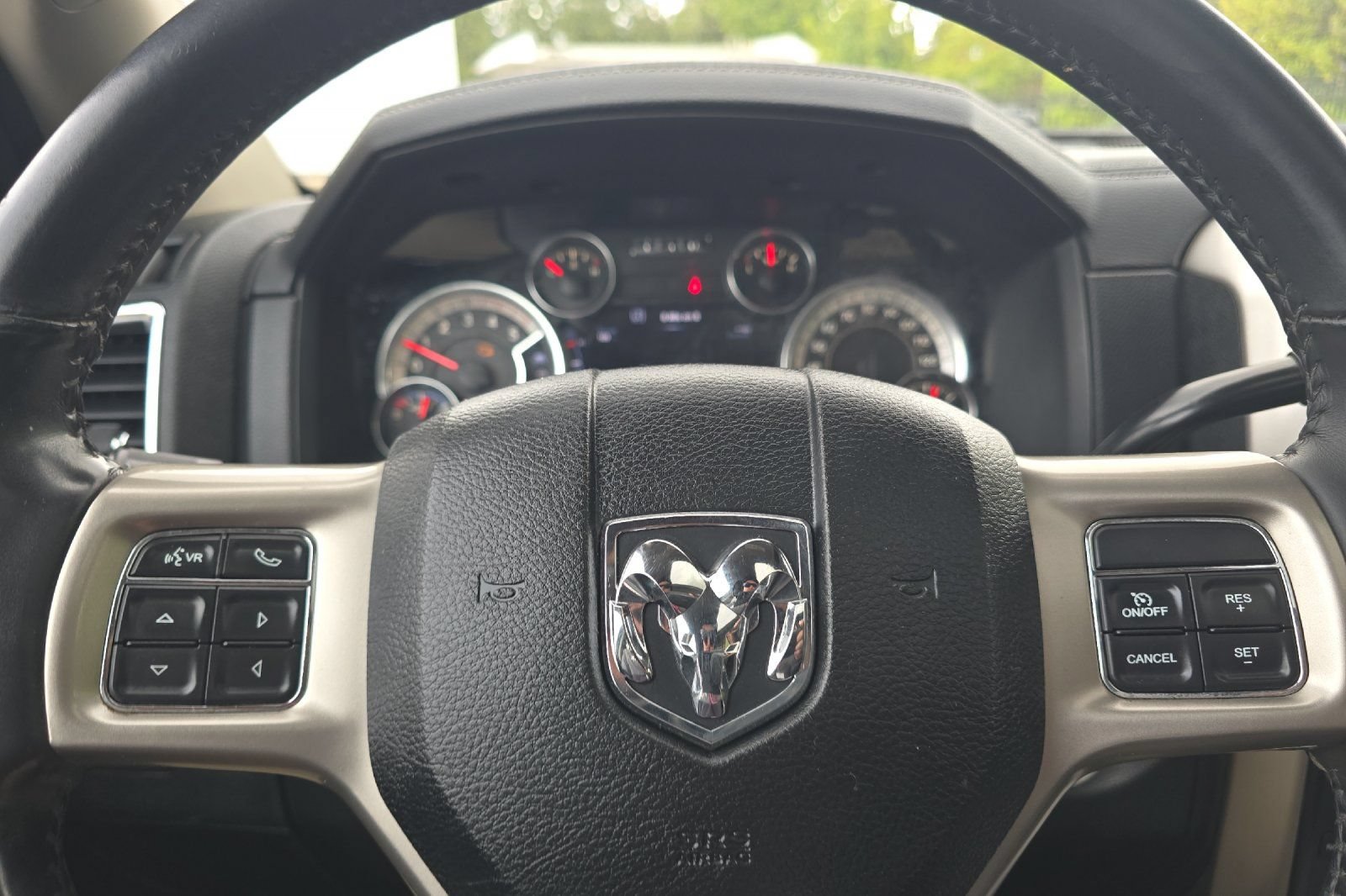 Used 2016 RAM 3500 Laramie AWD/4WD image 22