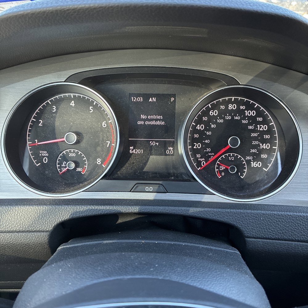 Used 2015 Volkswagen Golf S image 8