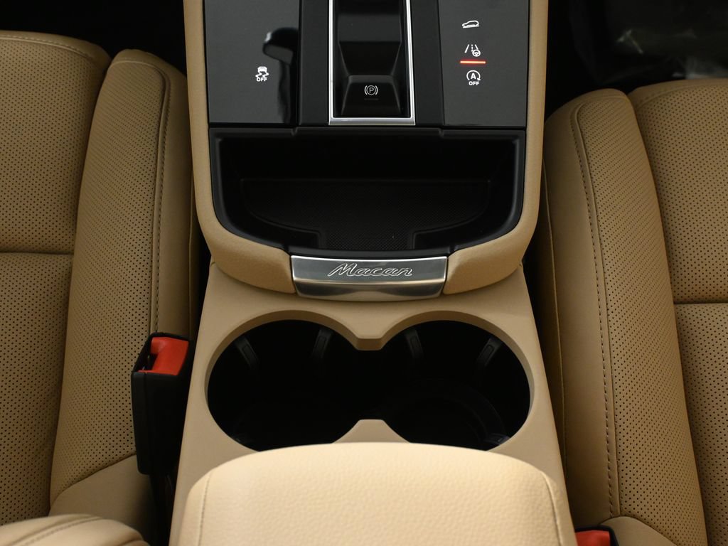 New 2026 Porsche Macan AWD/4WD image 27