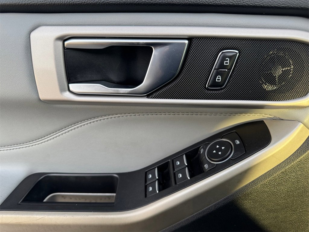 Used 2022 Ford Explorer XLT w/ Equipment Group 202A image 20