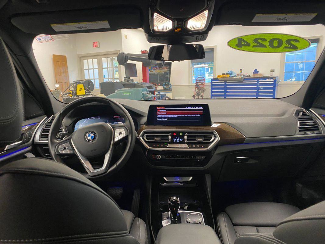 Used 2024 BMW X3 xDrive30i w/ Convenience Package w/ZPA image 9