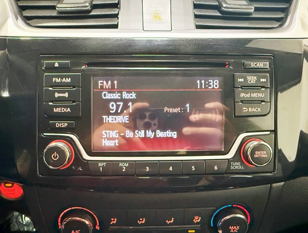 Used 2017 Nissan Sentra SV image 16