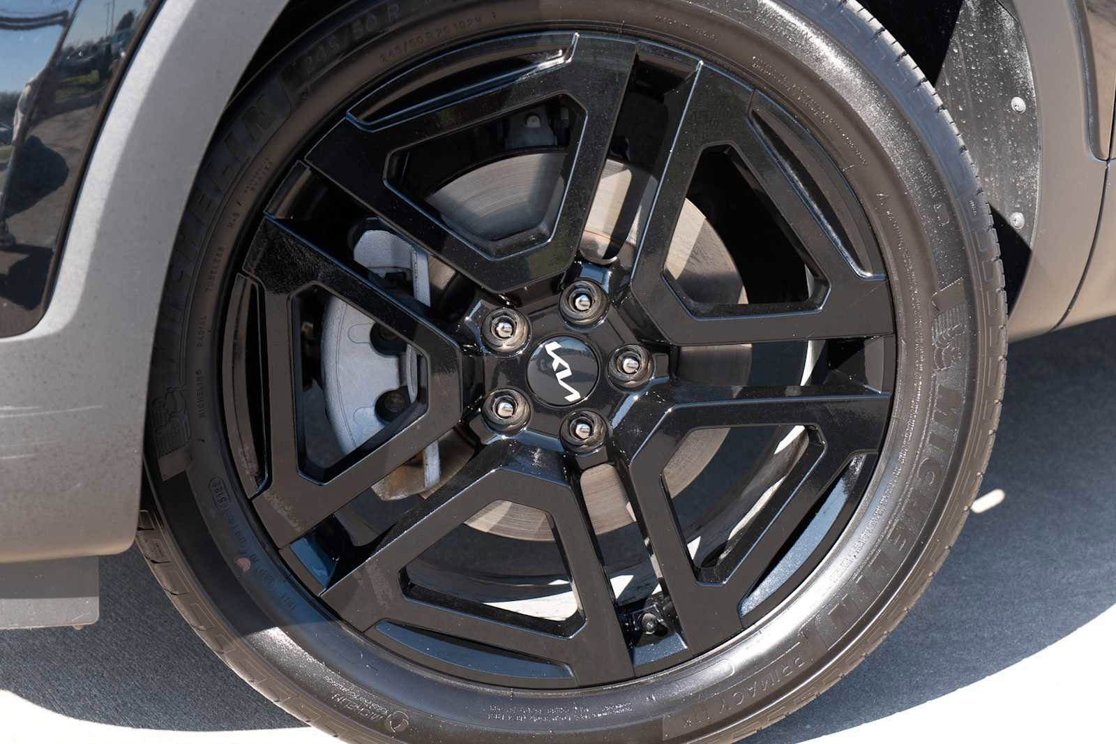 Used 2023 Kia Telluride EX X-Line image 2