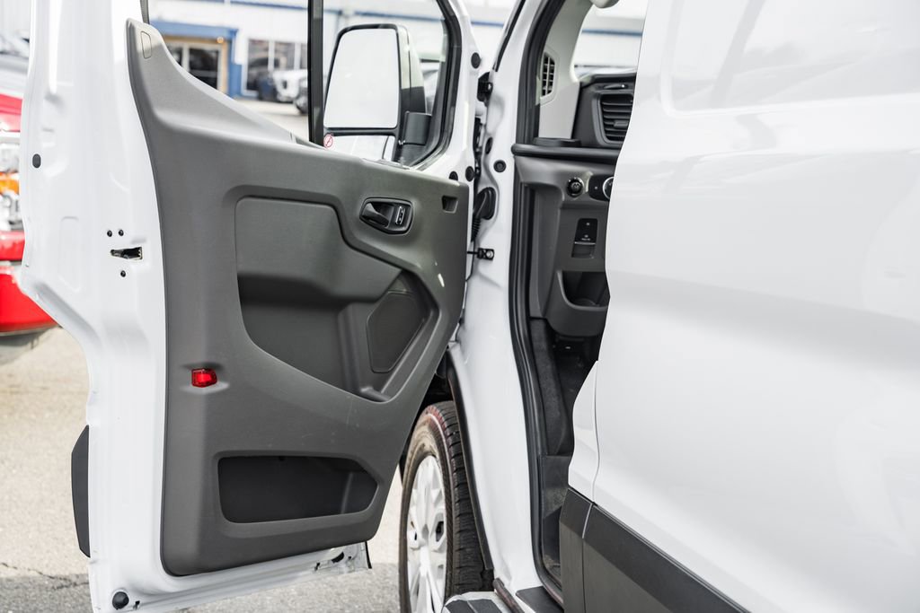 Certified 2023 Ford Transit 250 Low Roof w/ Exterior Upgrade Package image 38