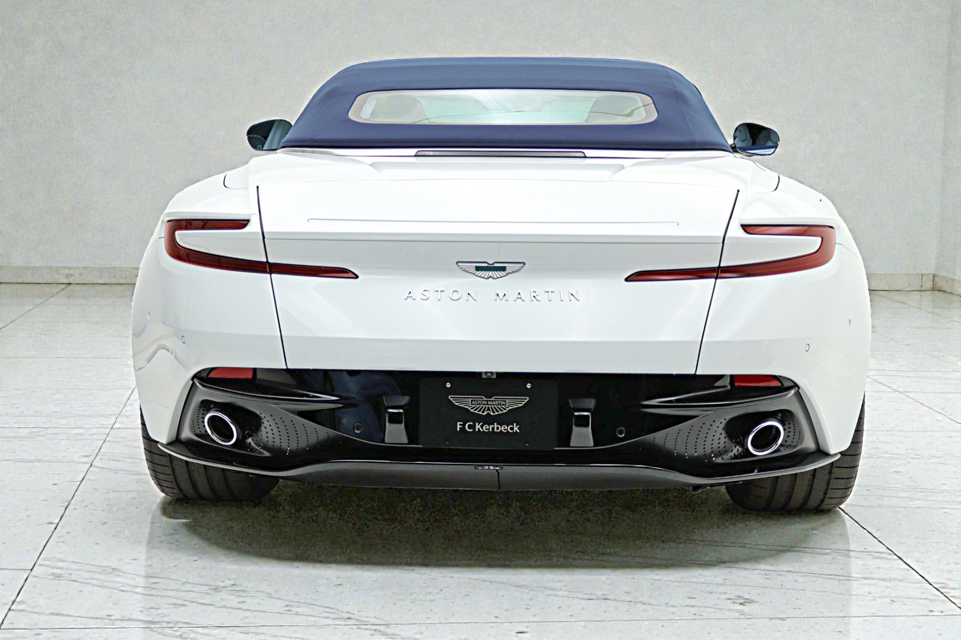 Used 2026 Aston Martin DB12 Convertible RWD image 29
