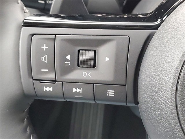 New 2025 Nissan Pathfinder SL image 11