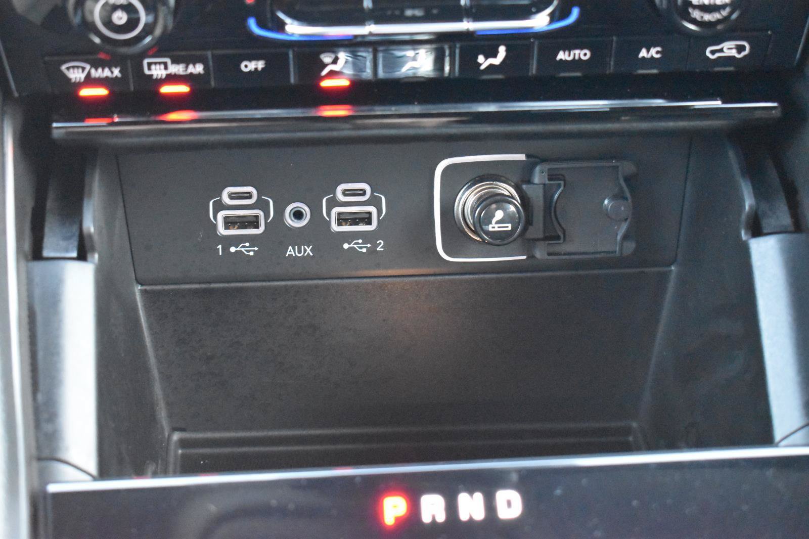 Used 2024 Jeep Grand Cherokee Laredo w/ Trailer Tow Package RWD image 37