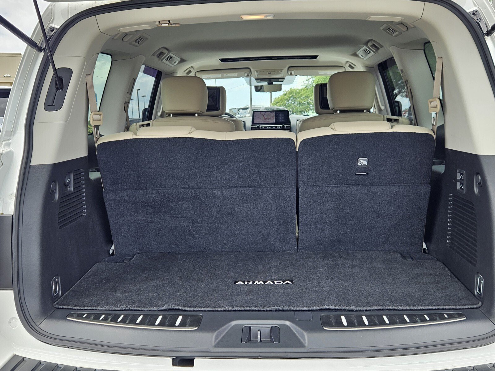 Used 2021 Nissan Armada Platinum w/ Captain's Chairs Package RWD image 32