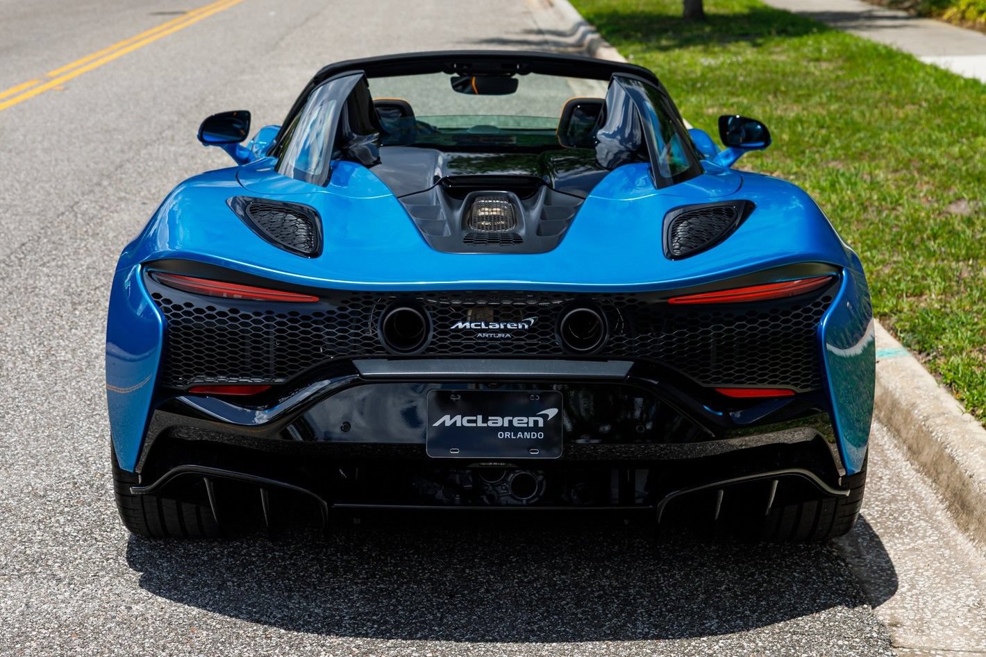 New 2026 McLaren Artura Spider RWD image 58