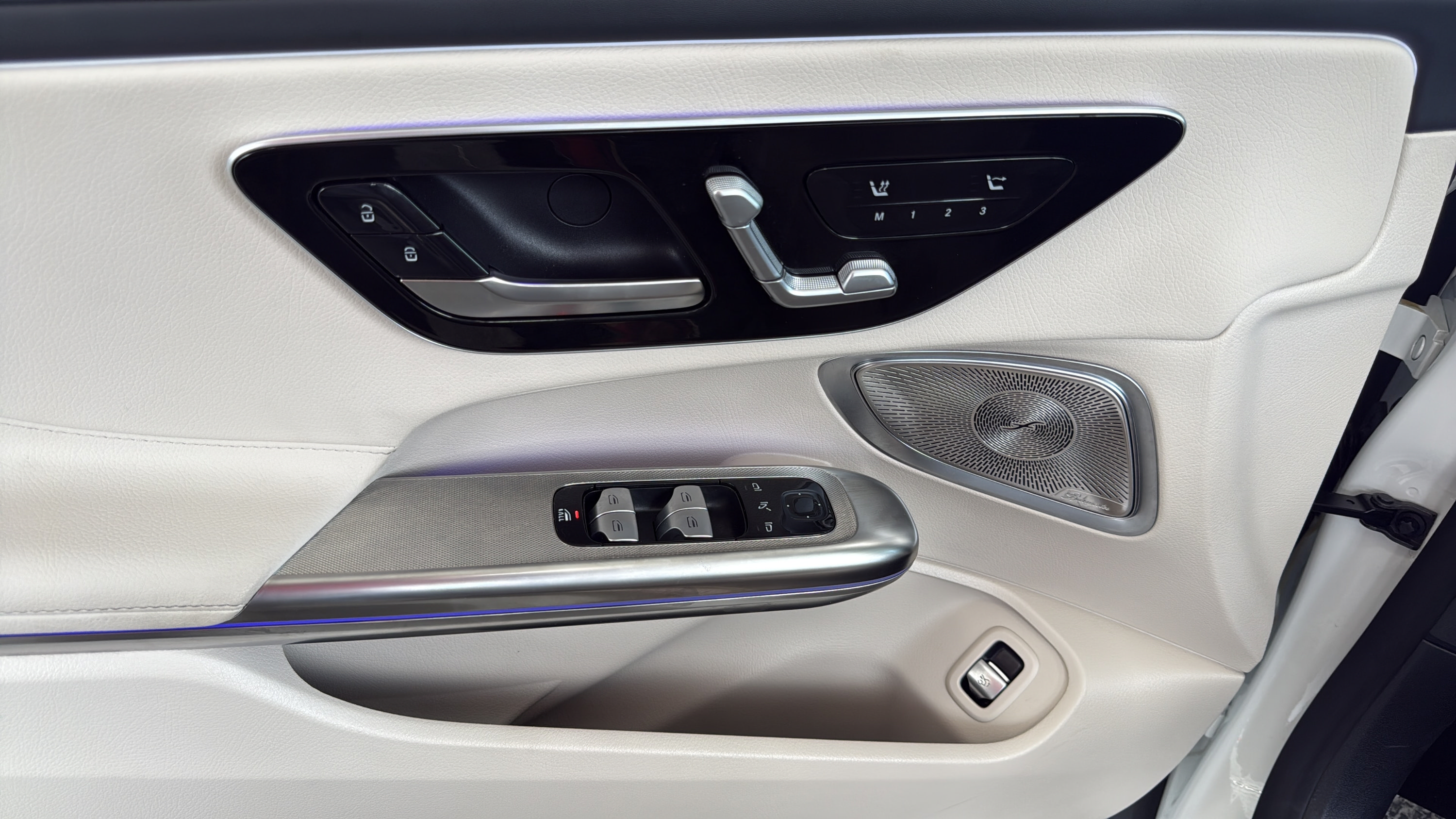 Certified 2026 Mercedes-Benz CLE 300 4MATIC Cabriolet image 15