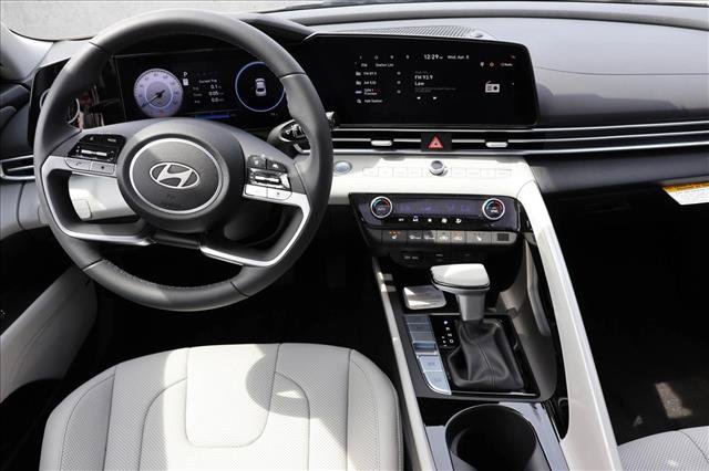 New 2026 Hyundai Elantra Limited FWD image 25