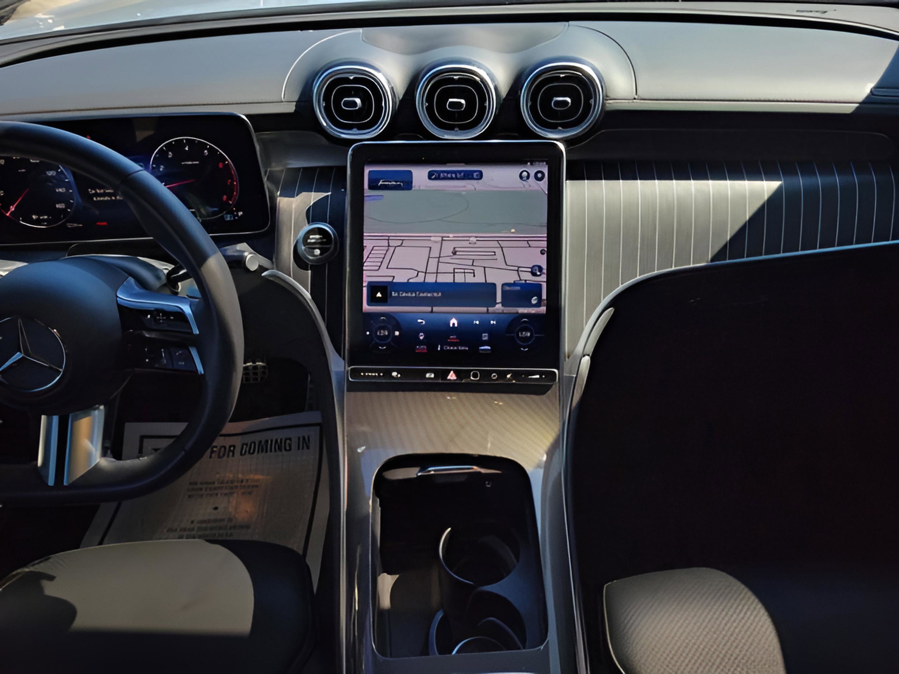 Used 2023 Mercedes-Benz GLC 300 image 14