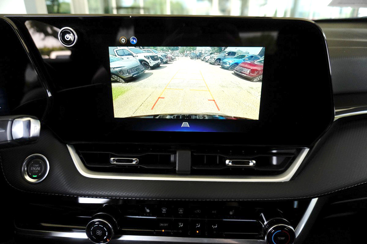 Used 2026 Chevrolet Equinox LT FWD image 5