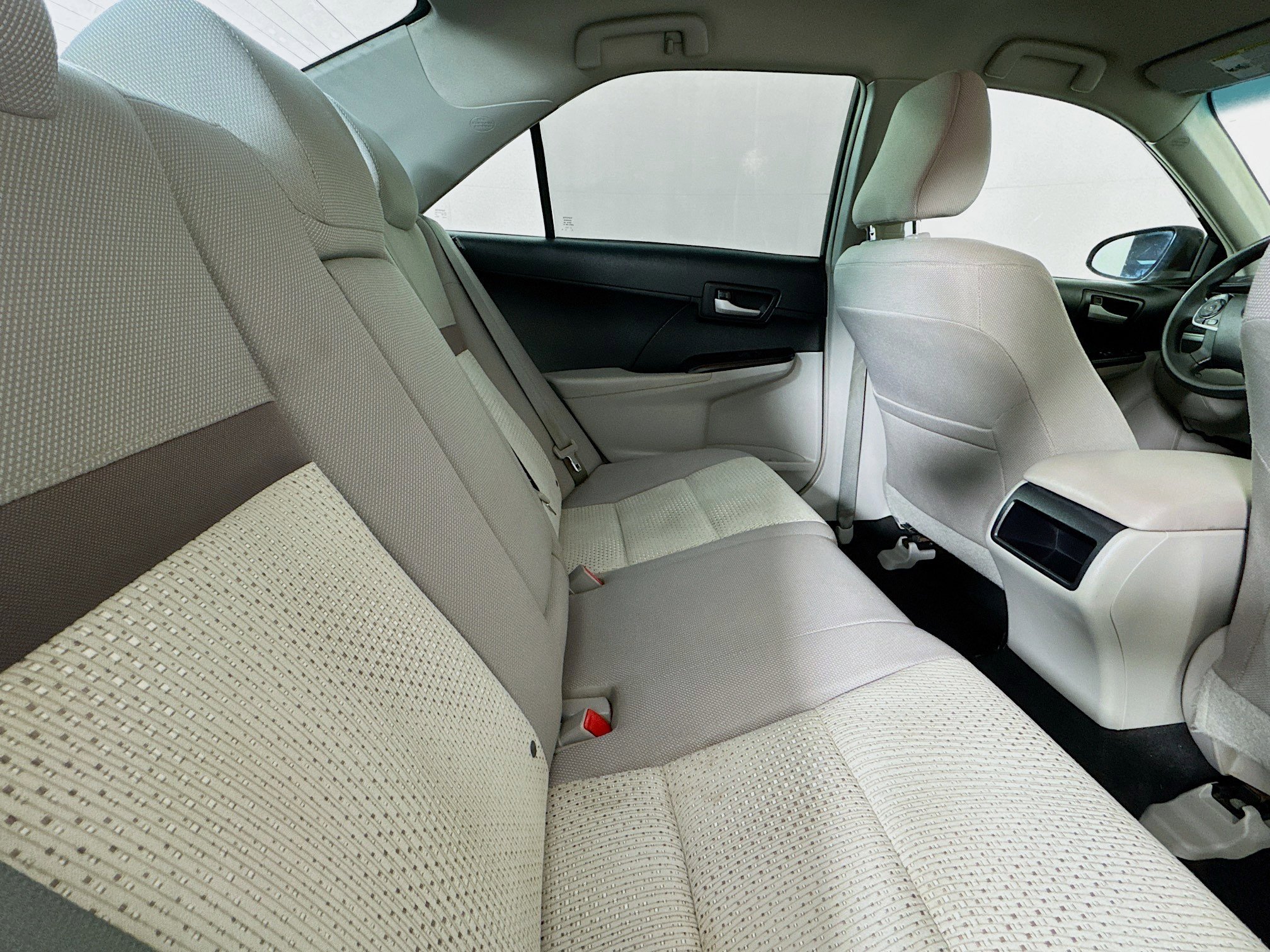 Used 2014 Toyota Camry SE image 24