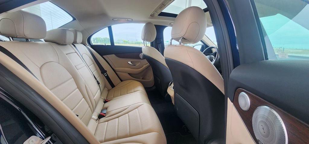 Used 2021 Mercedes-Benz C 300 Sedan image 27