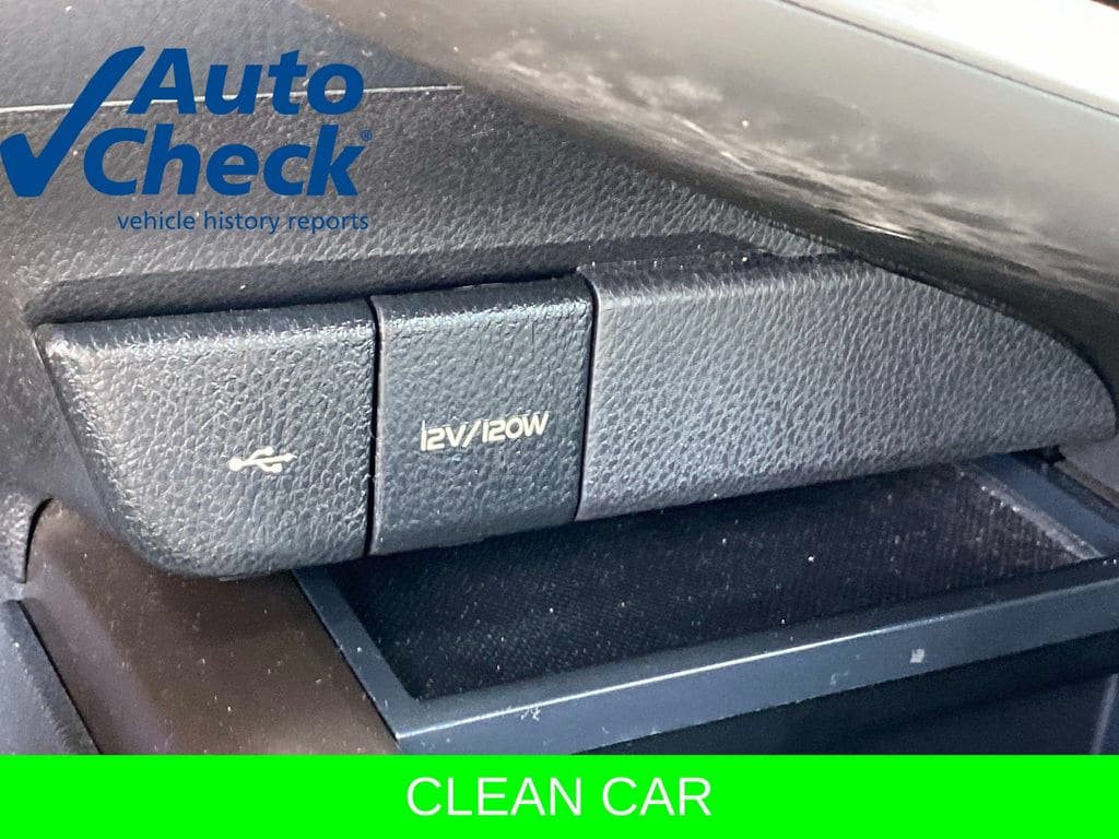 Used 2022 Toyota Camry SE FWD image 13