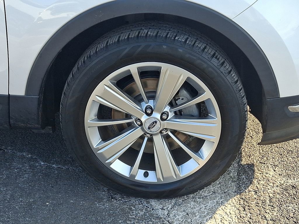 Used 2019 Ford Explorer Limited w/ Ford Safe & Smart Package image 8