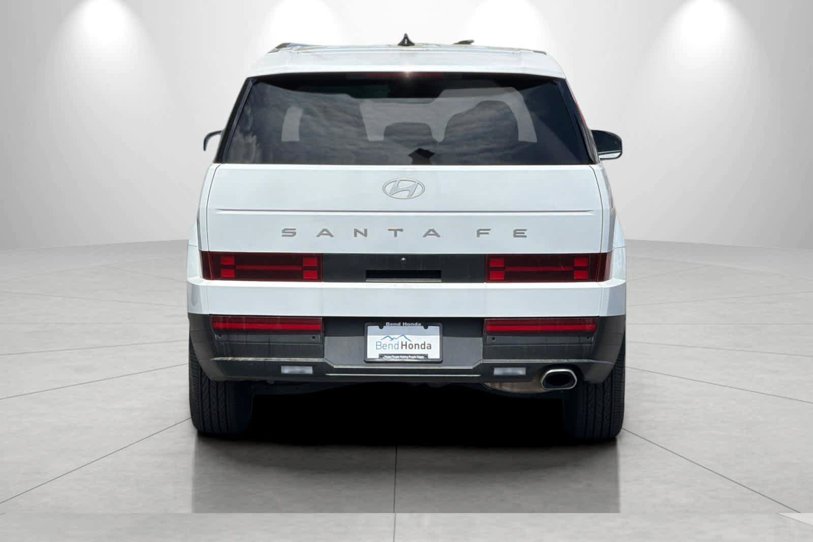 Used 2024 Hyundai Santa Fe SE FWD image 7