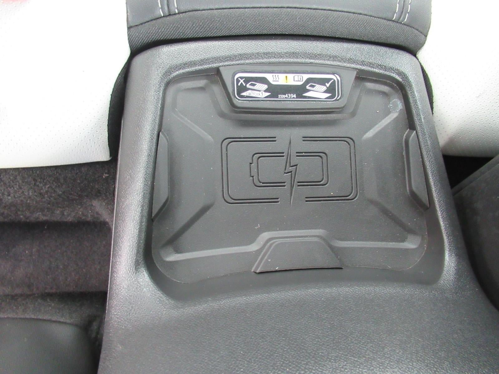 Used 2016 Chevrolet Camaro LT RWD image 15