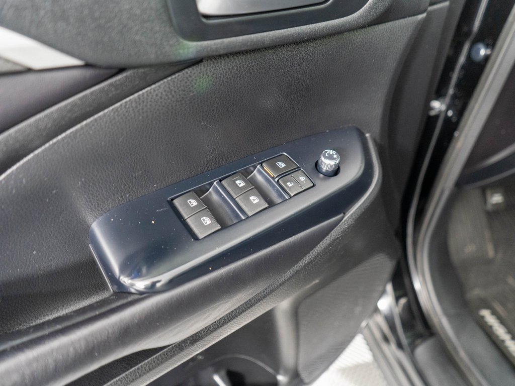 Used 2018 Toyota Highlander SE image 24