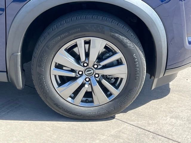 Used 2022 Nissan Pathfinder SV w/ SV Premium Package image 8