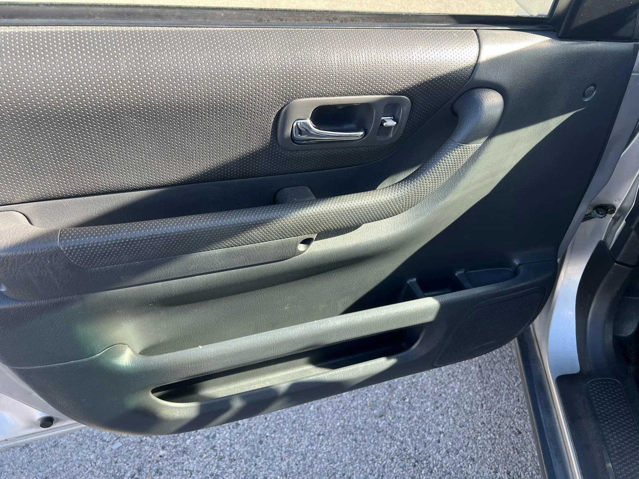 Used 1999 Honda CR-V EX image 17