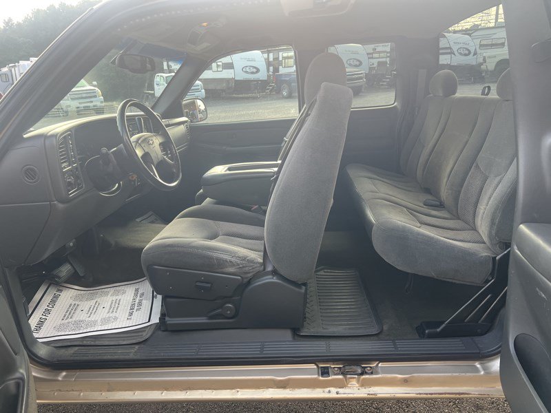 Used 2004 Chevrolet Silverado 1500 4x4 Extended Cab image 8