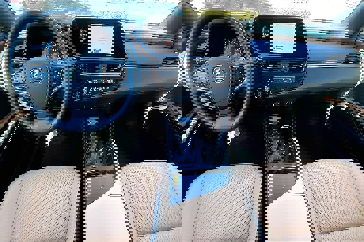 Used 2025 Lexus ES 350 w/ Premium Package image 16