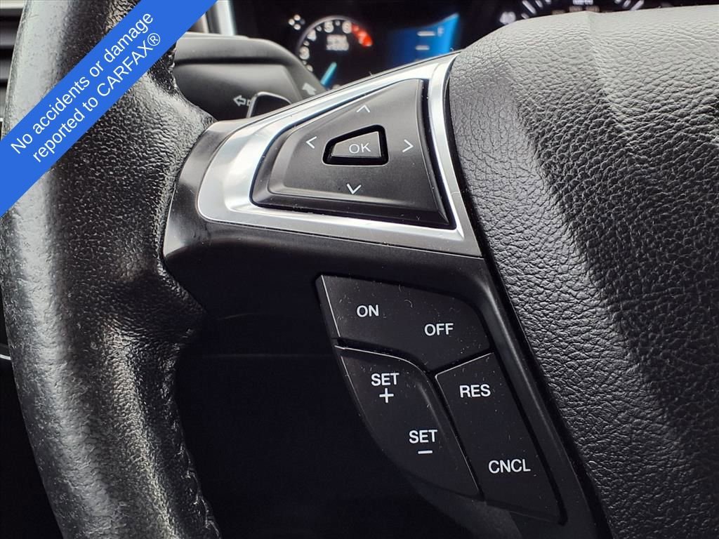 Used 2017 Ford Fusion SE w/ Fusion SE Technology Package image 28