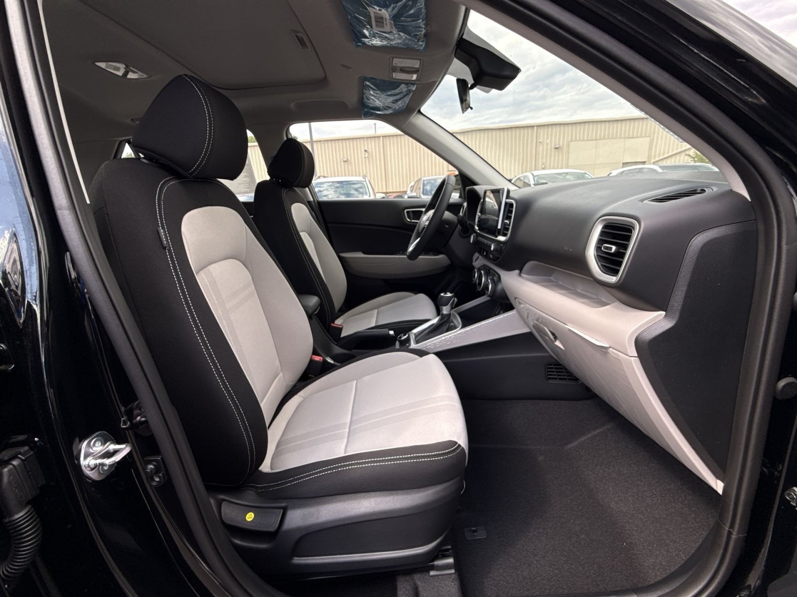 New 2026 Hyundai Venue SEL FWD image 27