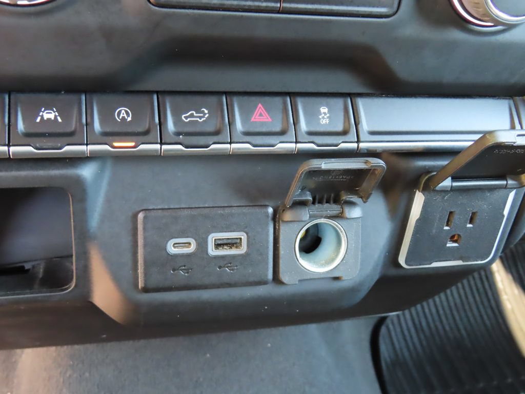 Certified 2022 Chevrolet Silverado 1500 Custom AWD/4WD image 7