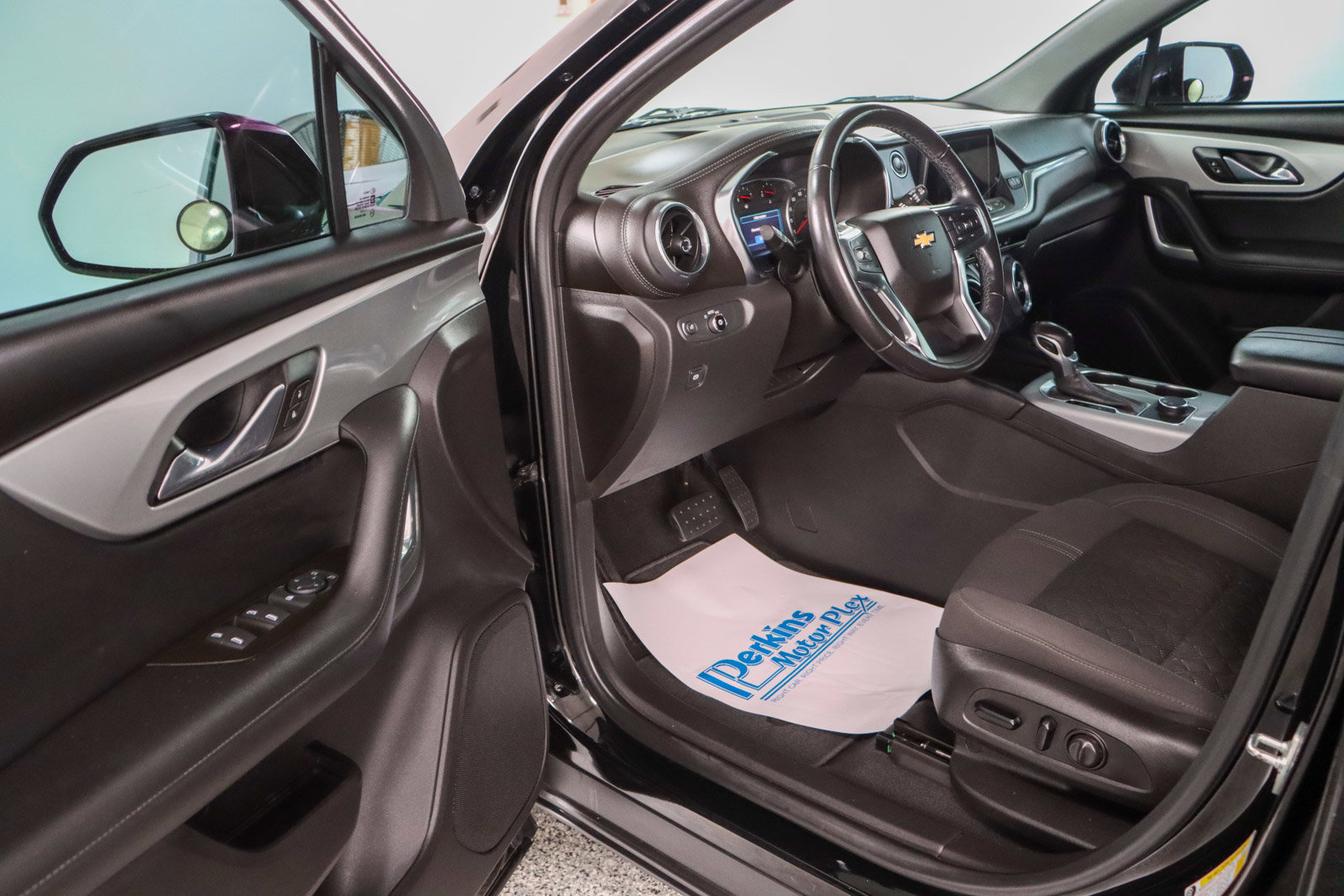 Used 2020 Chevrolet Blazer LT w/ LPO, Cargo Package image 3