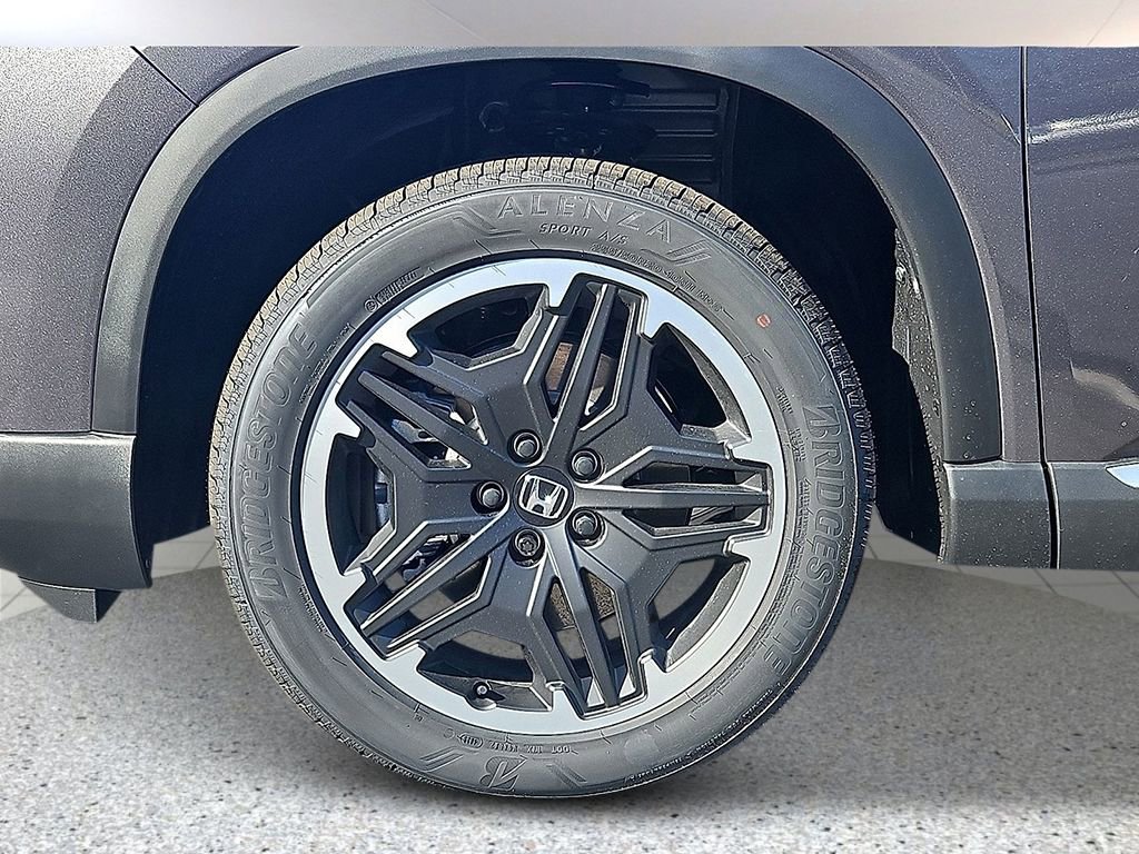 New 2026 Honda Pilot Touring image 8