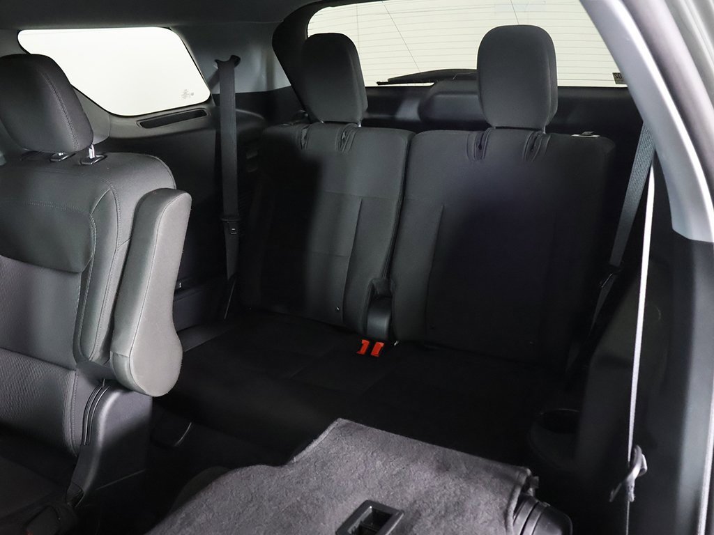 Used 2023 Ford Explorer XLT image 31