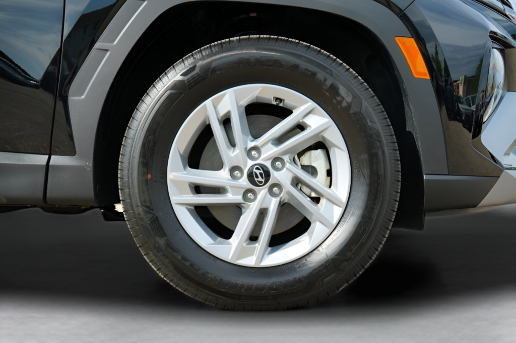 Certified 2026 Hyundai Tucson SE FWD image 9