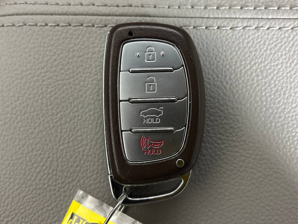 Used 2017 Hyundai Sonata Limited w/ Ultimate Package 04 FWD image 34