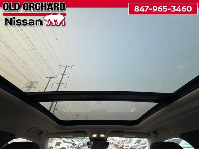 Used 2025 Volvo XC40 B5 Plus AWD/4WD image 14