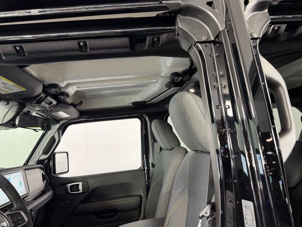 Certified 2025 Jeep Wrangler Unlimited Sahara image 24