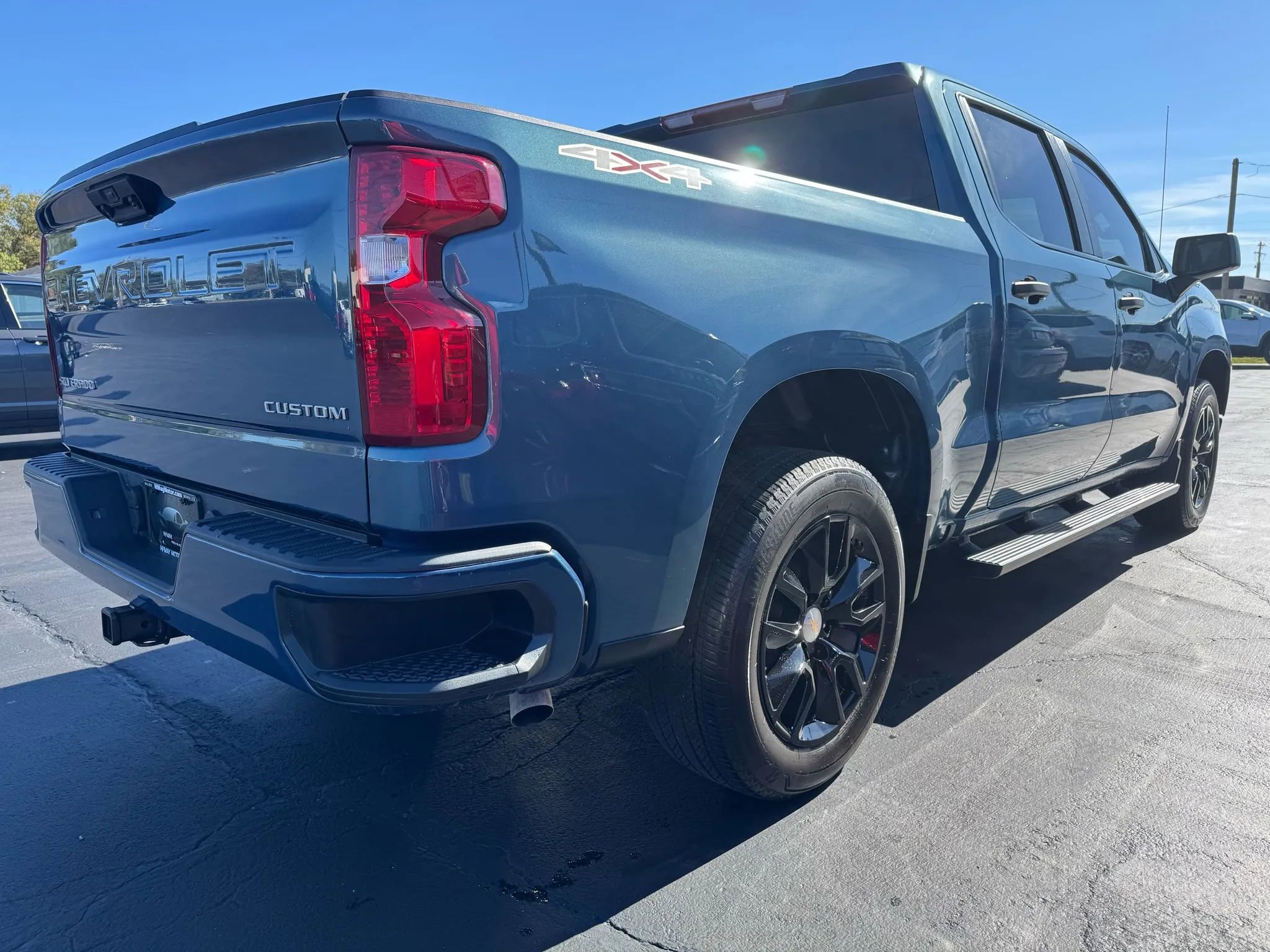 Used 2024 Chevrolet Silverado 1500 Custom image 6