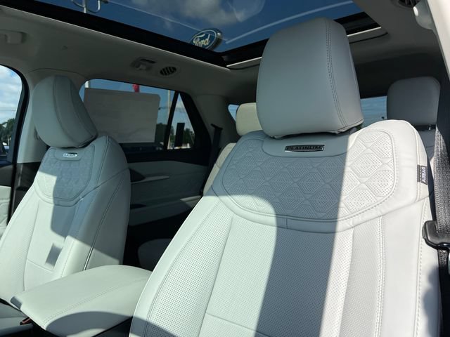 New 2026 Ford Explorer Platinum w/ LUX Leather Package AWD/4WD image 23