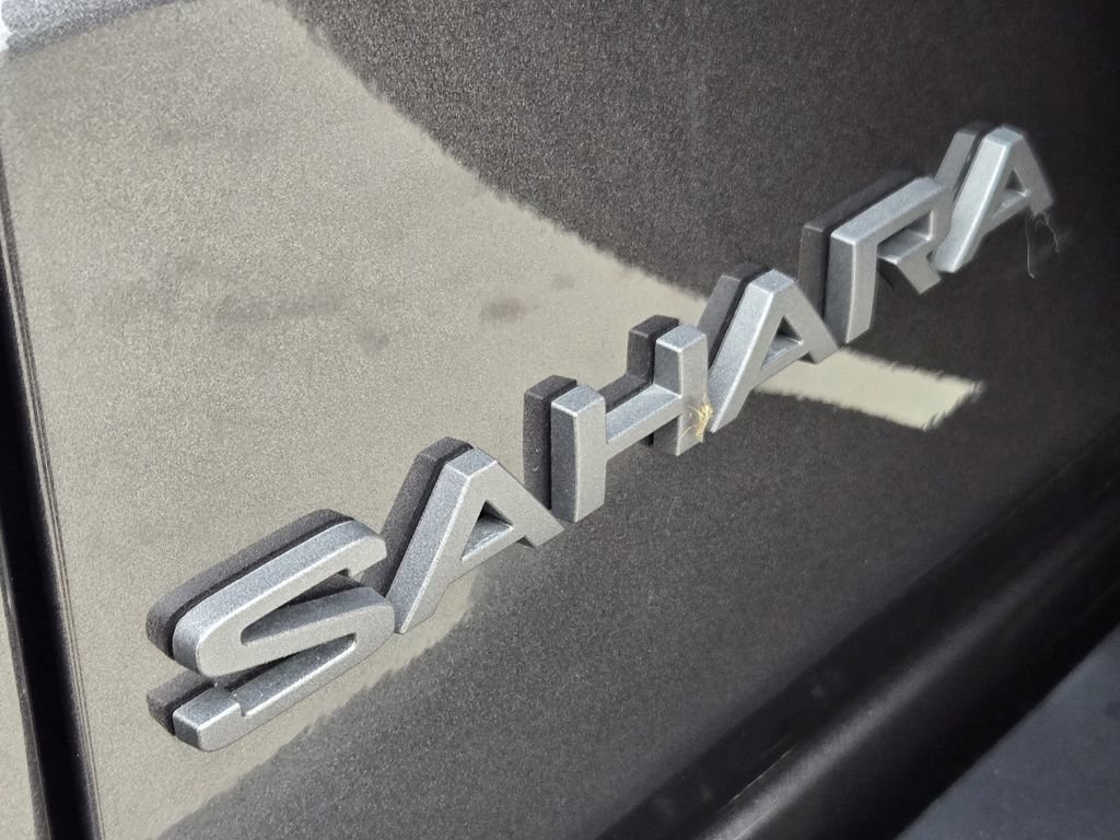 Used 2025 Jeep Wrangler Unlimited Sahara AWD/4WD image 14