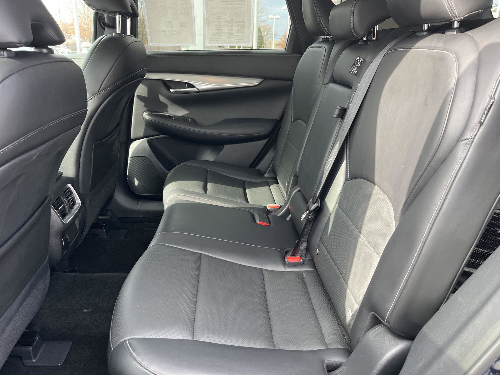 Certified 2021 INFINITI QX50 Essential w/ Convenience Package image 17