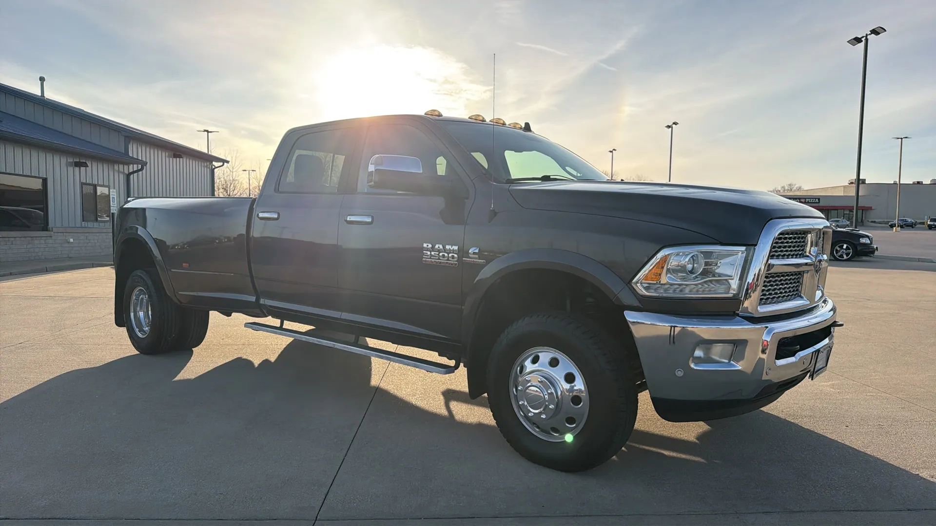 Used 2016 RAM 3500 Laramie image 30